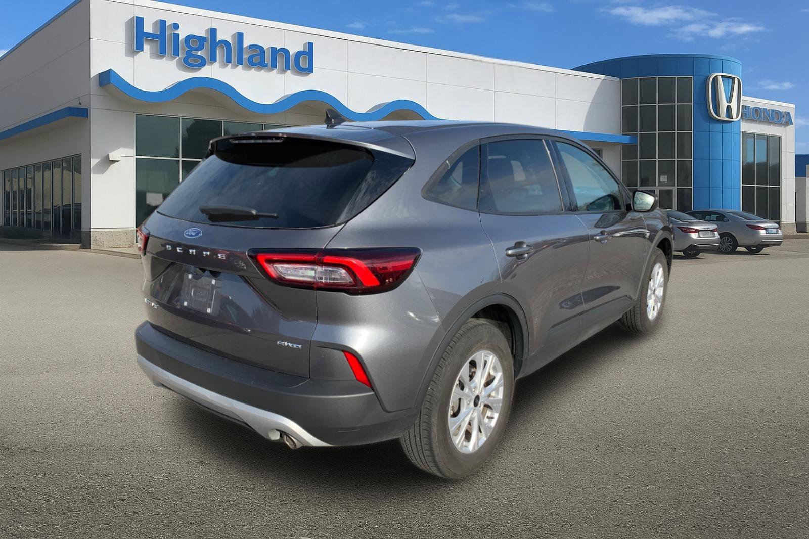 Used 2025 Ford Escape Active AWD/4WD image 5