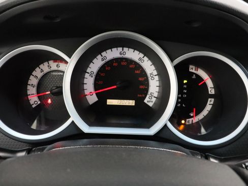 Used 2015 Toyota Tacoma PreRunner image 34