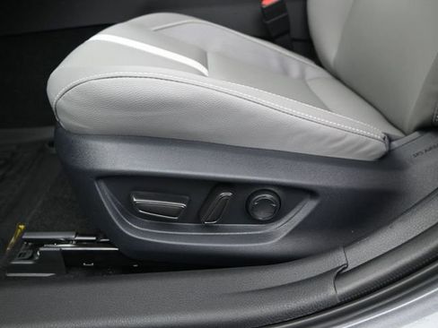 Used 2026 Toyota Camry SE image 10