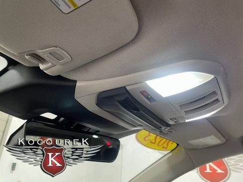 Used 2023 Subaru Ascent Limited w/ Technology Package AWD/4WD image 18