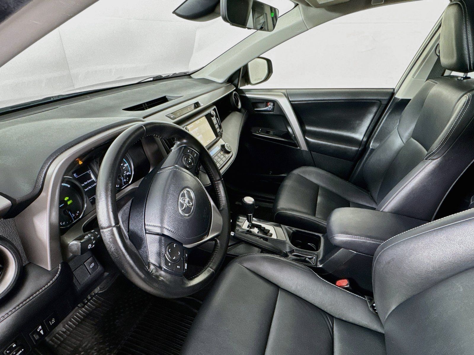 Used 2017 Toyota RAV4 Limited w/ Advanced Technology Package AWD/4WD image 9