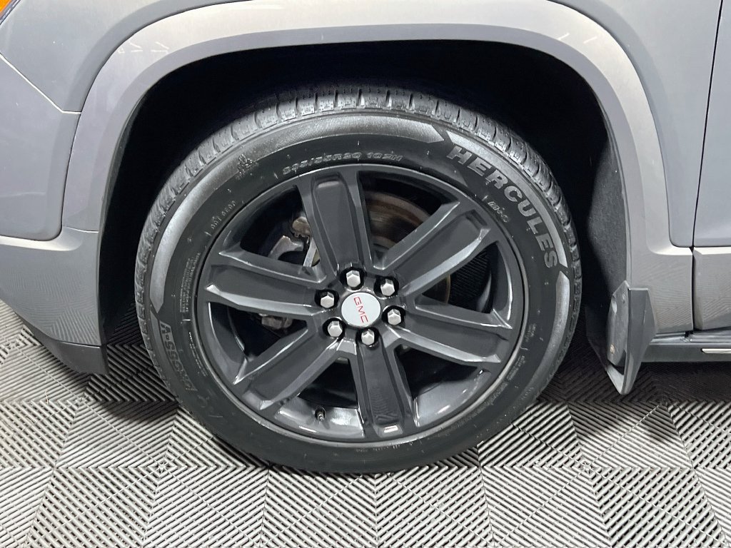 Used 2019 GMC Acadia Denali w/ Technology Package AWD/4WD image 27