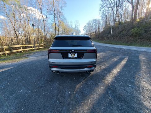 New 2026 Chevrolet Traverse Z71 w/ Driver Confidence Package image 9