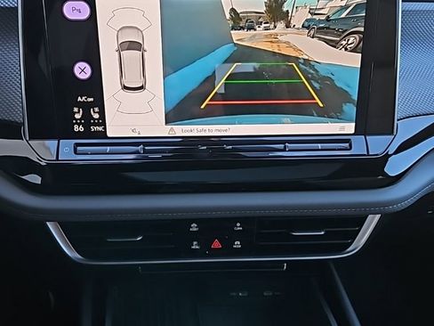 New 2026 Volkswagen Atlas Cross Sport SEL image 32