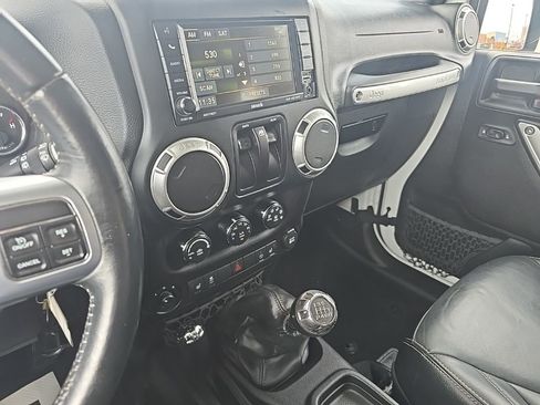 Used 2016 Jeep Wrangler Rubicon image 15