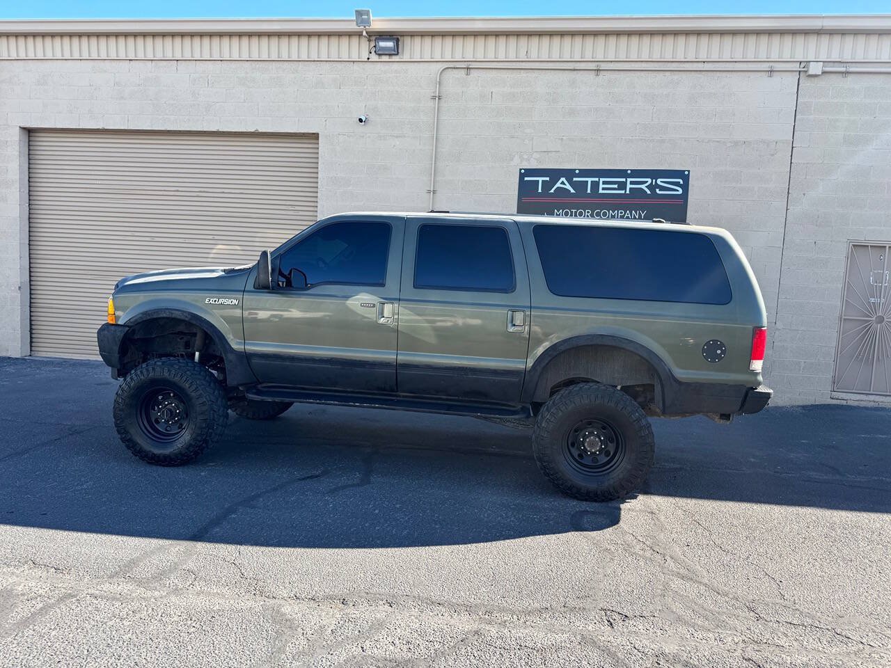 Used 2001 Ford Excursion Limited AWD/4WD image 5