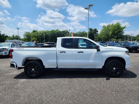 Certified 2023 Chevrolet Silverado 1500 Custom image 21