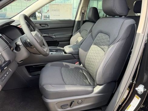 New 2026 Nissan Pathfinder SV image 11