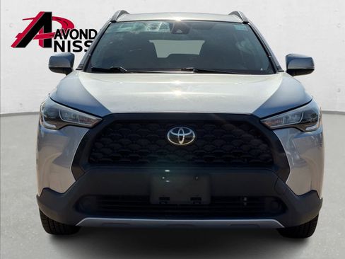 Used 2022 Toyota Corolla Cross LE image 6