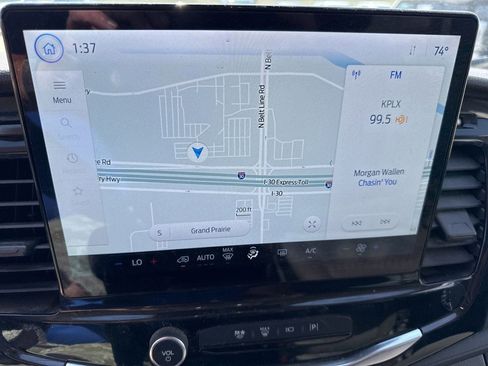 Used 2023 Ford Transit 350 XLT image 24