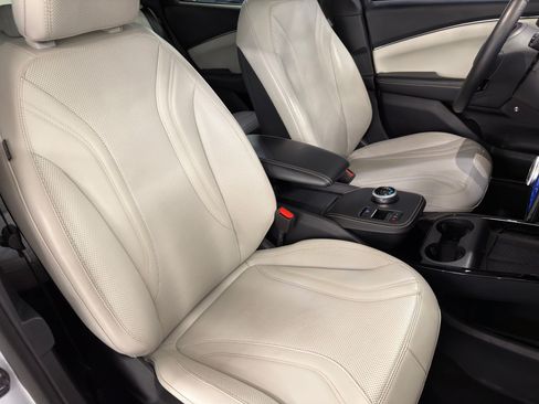 Used 2022 Ford Mustang Mach-E Premium RWD image 32