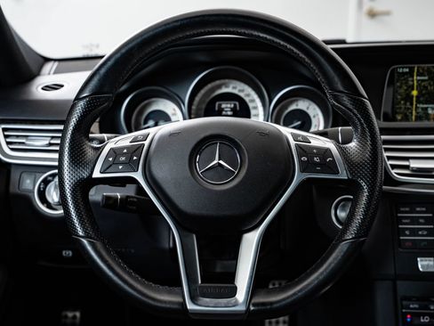 Used 2016 Mercedes-Benz E 350 4MATIC Sedan image 42