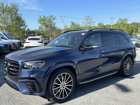New 2026 Mercedes-Benz GLS 450 4MATIC image 4