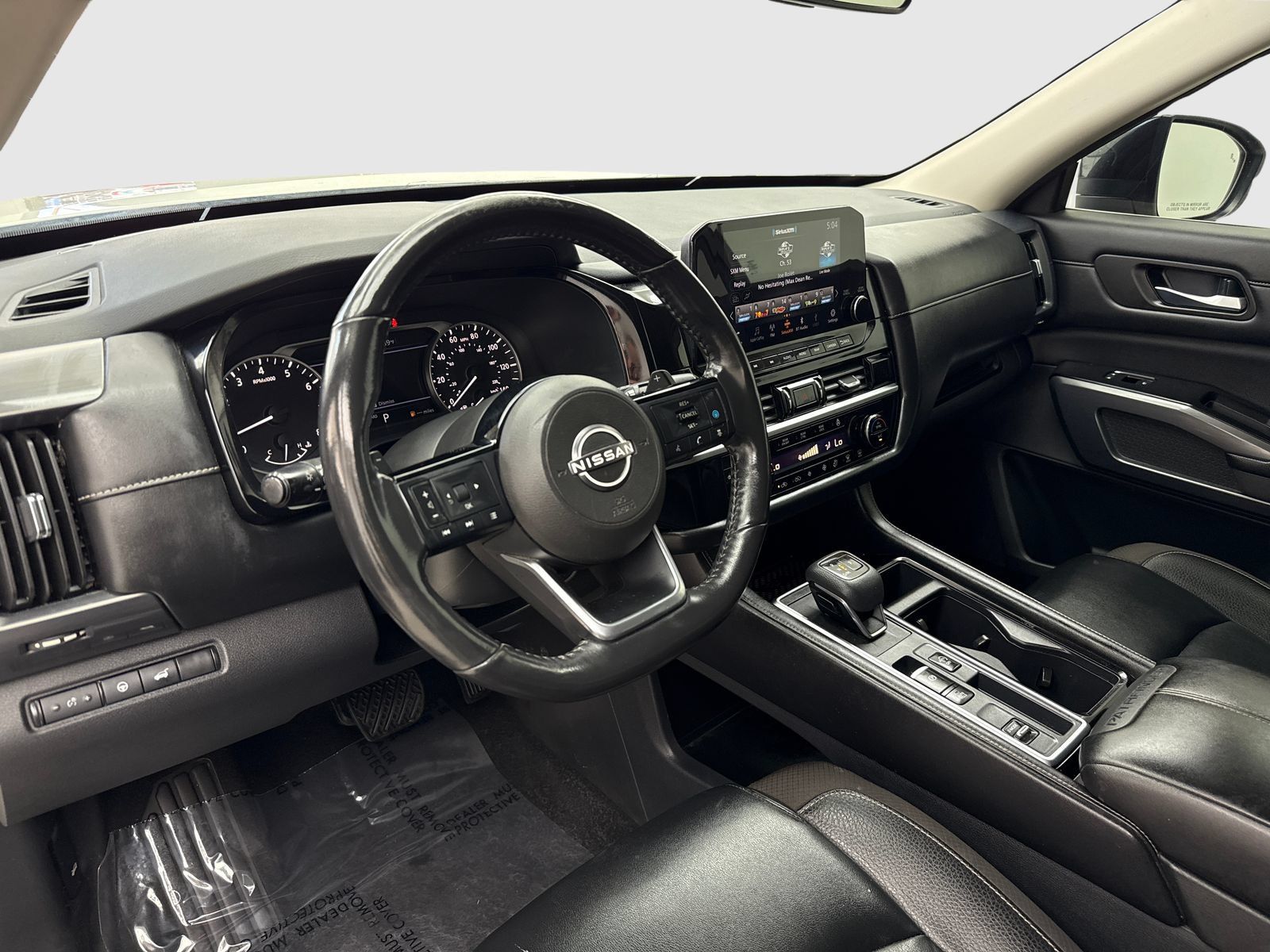 Used 2023 Nissan Pathfinder SL FWD image 18