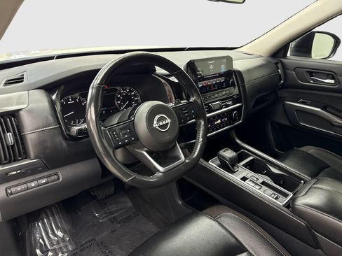 Used 2023 Nissan Pathfinder SL FWD image 18