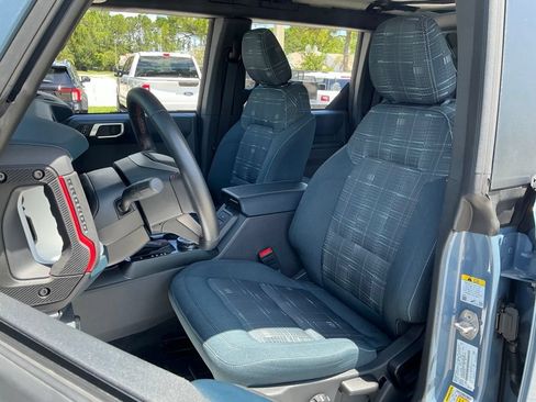 Used 2025 Ford Bronco Heritage Edition AWD/4WD image 29