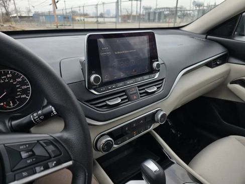 Used 2021 Nissan Altima 2.5 SV image 26