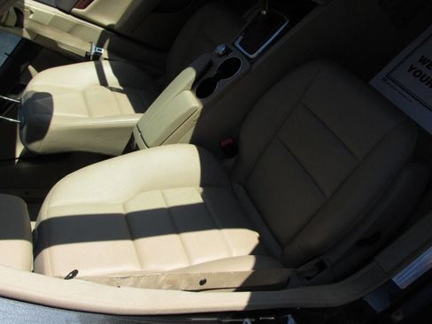 Used 2014 Mercedes-Benz C 300 4MATIC Sedan image 28