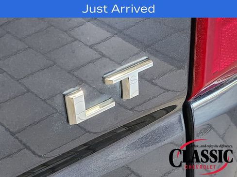 Used 2022 Chevrolet Silverado 1500 LT image 12