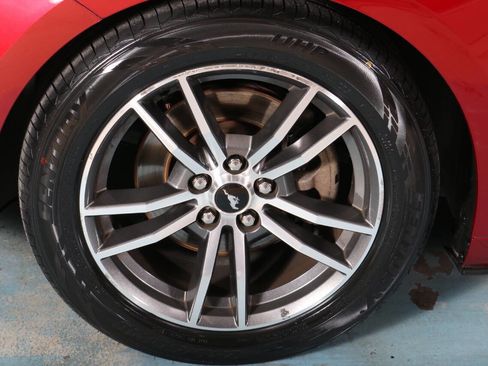 Used 2016 Ford Mustang Premium image 18