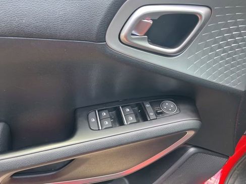 Used 2022 Kia Soul LX FWD image 8
