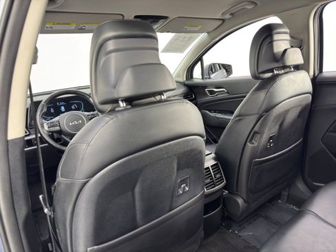 Used 2023 Kia Sportage EX image 32