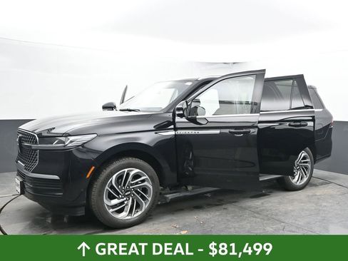 Used 2025 Lincoln Navigator Reserve AWD/4WD image 59