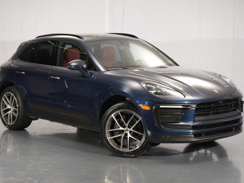 Used 2022 Porsche Macan AWD/4WD image 9