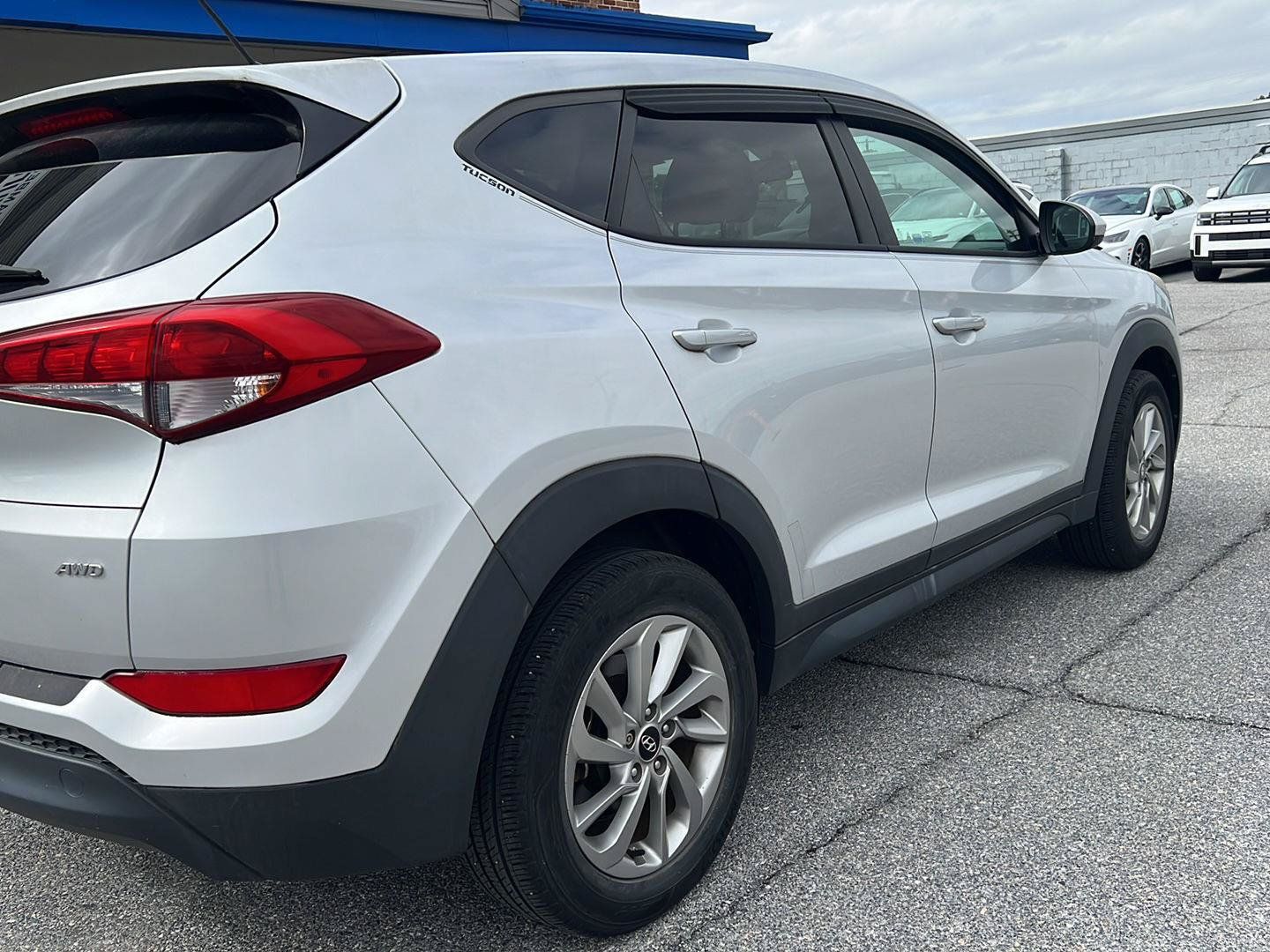 Used 2018 Hyundai Tucson SE AWD/4WD image 4