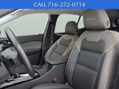 Used 2024 Chevrolet Trax ACTIV w/ Driver Confidence Package FWD image 11