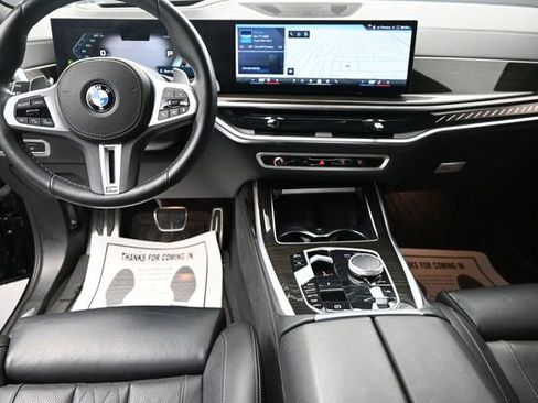 Used 2025 BMW X7 M60i AWD/4WD image 15