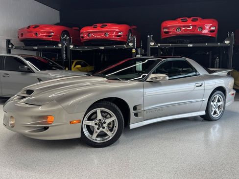 Used 2000 Pontiac Firebird Formula RWD image 3