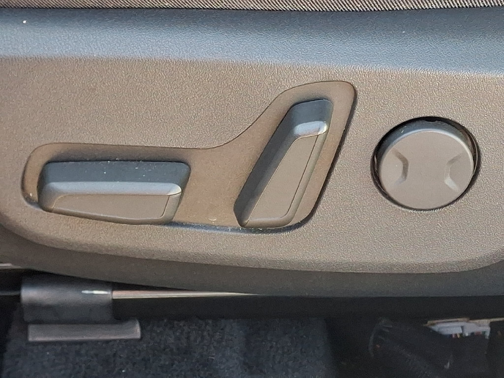 Used 2024 Kia Niro FWD image 29