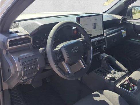 Certified 2025 Toyota Tacoma TRD Off-Road AWD/4WD image 13