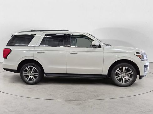 Certified 2024 Ford Expedition XLT AWD/4WD image 4
