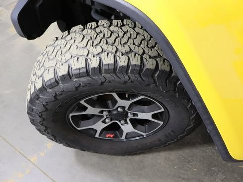 Used 2019 Jeep Wrangler Rubicon w/ LED Lighting Group AWD/4WD image 35