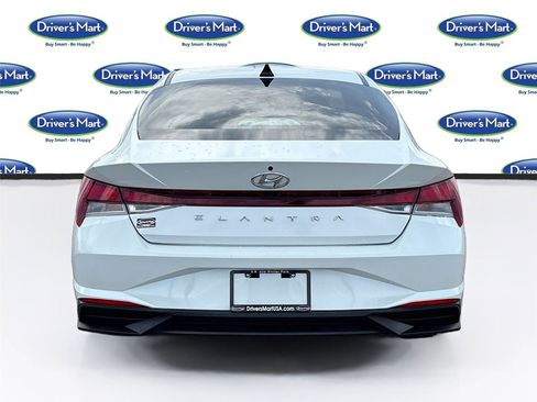 Used 2022 Hyundai Elantra SEL FWD image 6