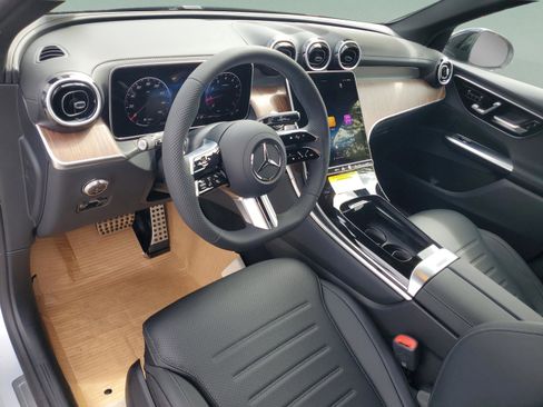 Used 2026 Mercedes-Benz GLC 300 image 24