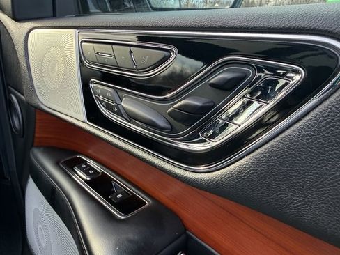 Used 2020 Lincoln Navigator Reserve w/ Luxury Package image 26