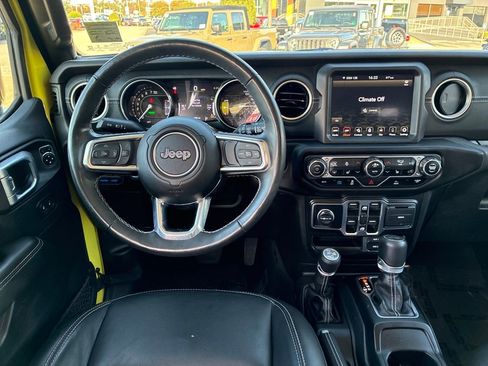 Used 2023 Jeep Wrangler Unlimited Sahara w/ Cold Weather Group image 14