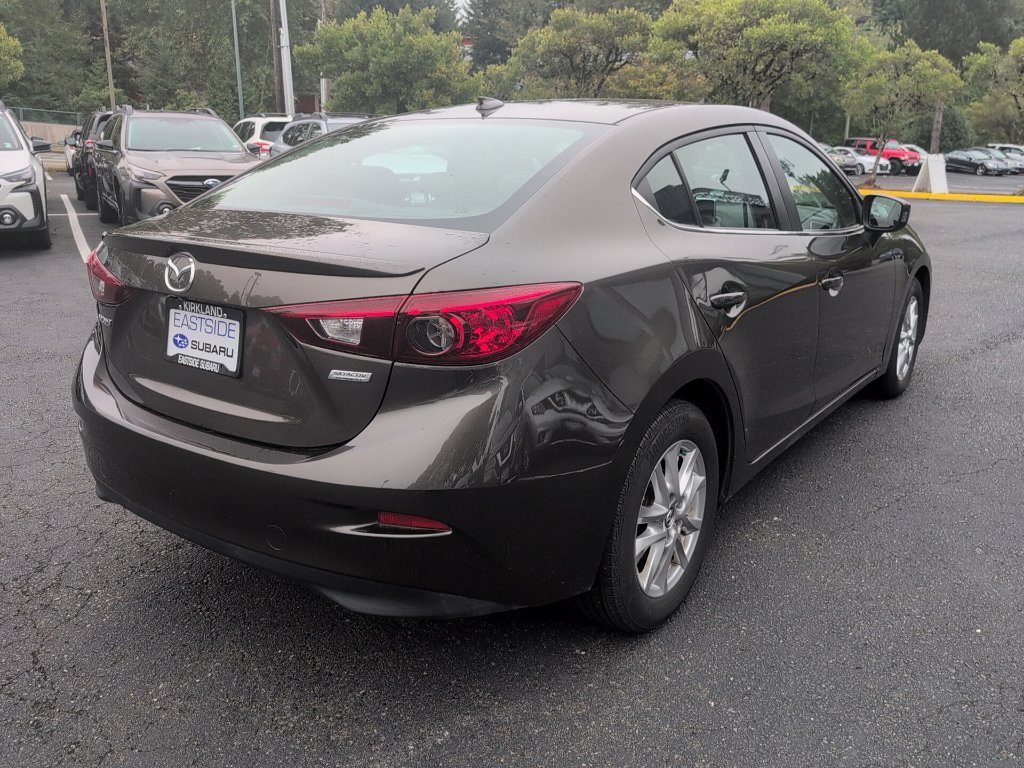 Used 2016 MAZDA MAZDA3 i Grand Touring FWD image 2