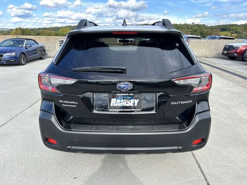 Certified 2025 Subaru Outback Premium AWD/4WD image 2