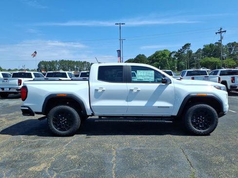 New 2026 GMC Canyon Elevation w/ Convenience Package RWD image 3