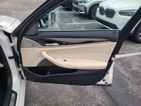 Used 2023 BMW 530i xDrive w/ Premium Package AWD/4WD image 18