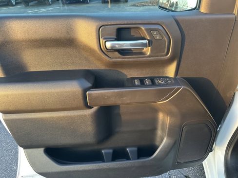 Used 2023 Chevrolet Silverado 1500 Custom Trail Boss image 16