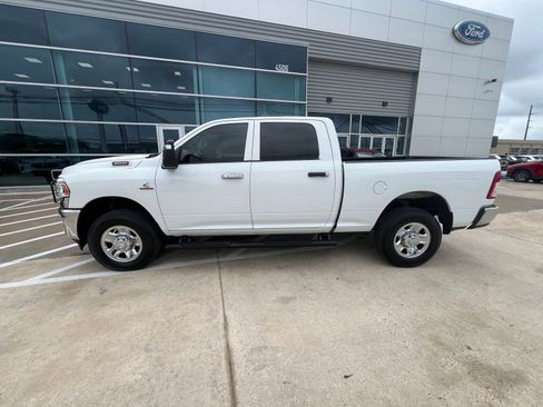 Used 2024 RAM 3500 Tradesman w/ Chrome Appearance Group AWD/4WD image 5