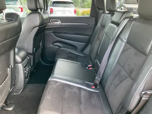 Used 2020 Jeep Grand Cherokee Altitude RWD image 17