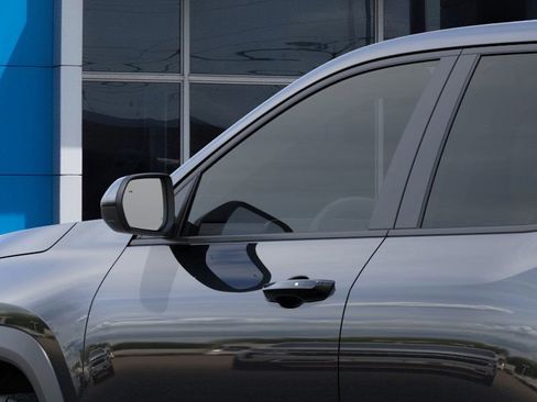 New 2026 Chevrolet Equinox LT w/ Convenience Package II image 16