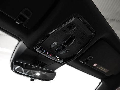 Used 2025 Cadillac Lyriq Luxury image 26