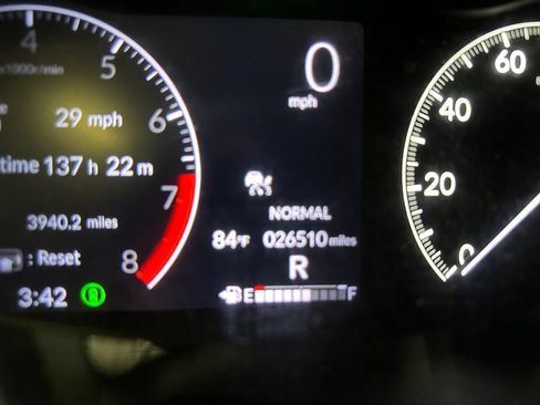 Used 2024 Honda HR-V Sport image 11
